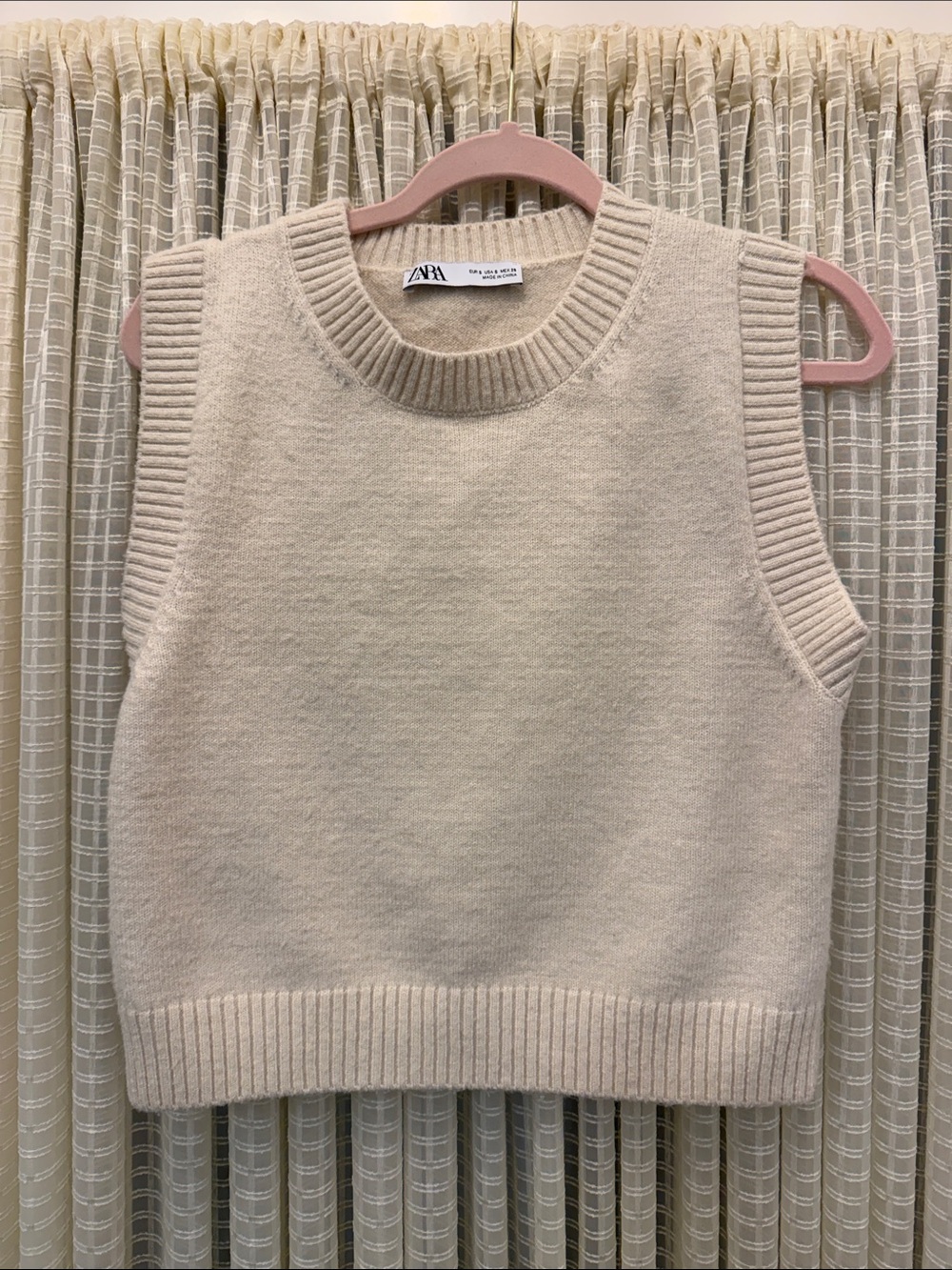 Zara Cream Sleeveless Knit Sweater Vest
